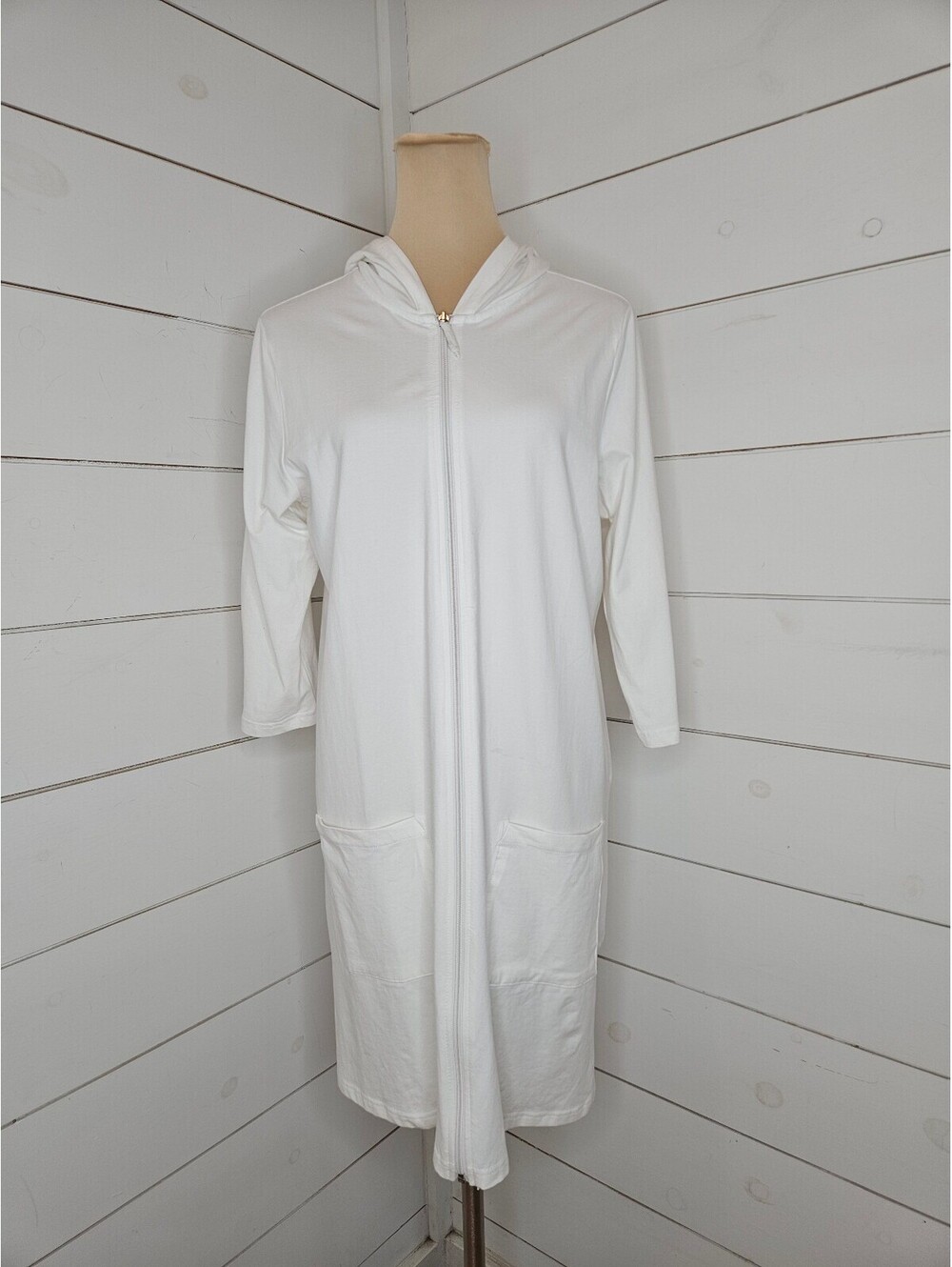 D&Co. Beach small white hooded cover-up